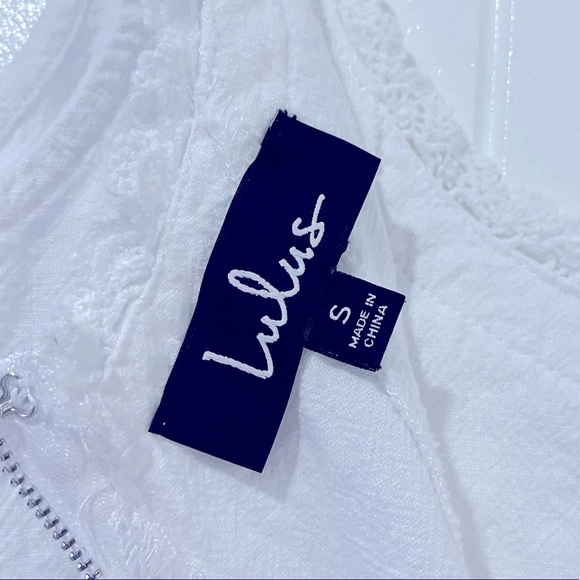 Lulus White Button Front Ruffle Hem Lace Trim Sleeveless Crop Top Small - Picture 8 of 9